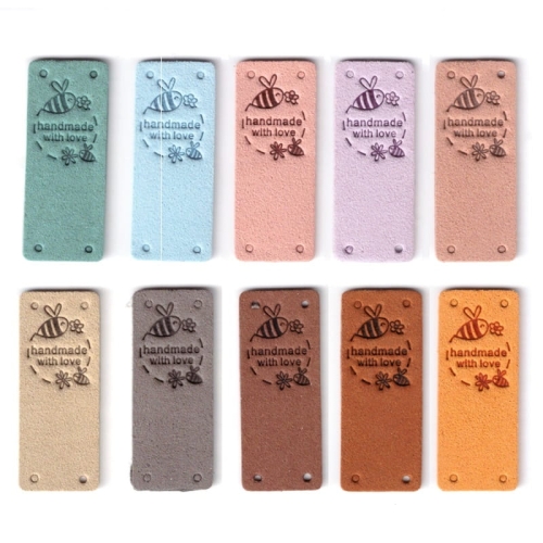 handmade with love pszczolka.jpg